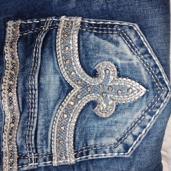 Rock Revival | Dark Wash Embellished-Pocket Easy Ankle Skinny Jeans - Picture 3 of 11